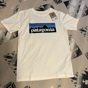 NWT Patagonia T shirt- boys